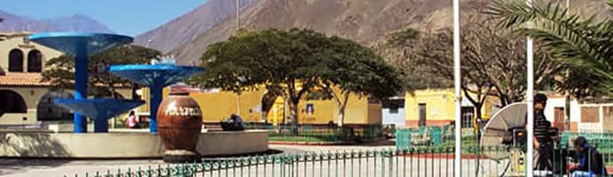 Hostal en Pacarán: Camping Canotaje Puente Colgante